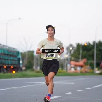 Runner Photo 9143793
