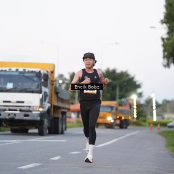 Runner Photo 9143800