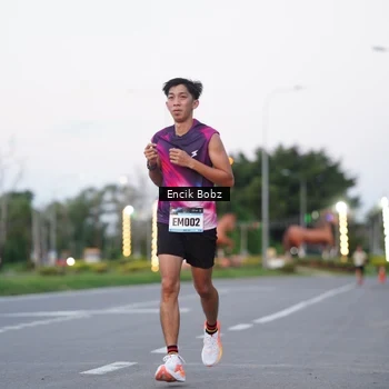 Runner Photo 9143823