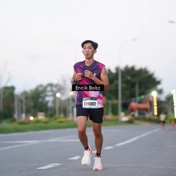 Runner Photo 9143837