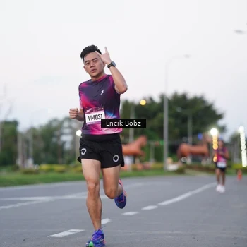 Runner Photo 9143853