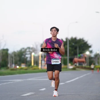 Runner Photo 9143856