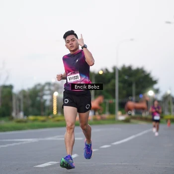 Runner Photo 9143868
