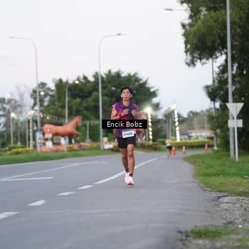 Runner Photo 9143891