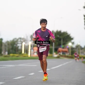 Runner Photo 9143908