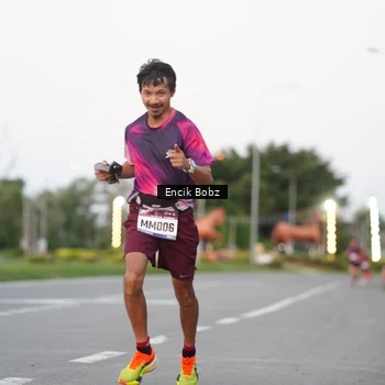 Runner Photo 9143938