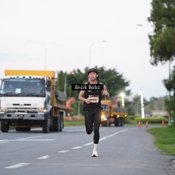 Runner Photo 9143944