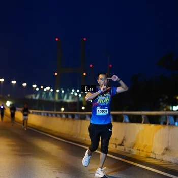 Runner Photo 9143957