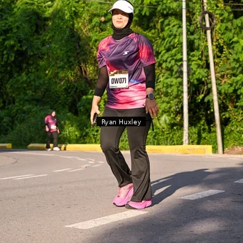 Runner Photo 9143972