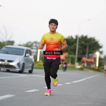 Runner Photo 9143992