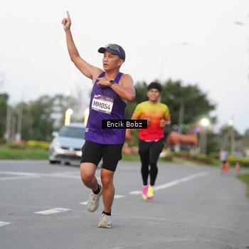 Runner Photo 9143996