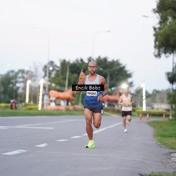 Runner Photo 9144222
