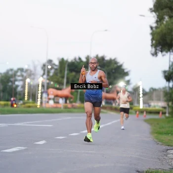 Runner Photo 9144225