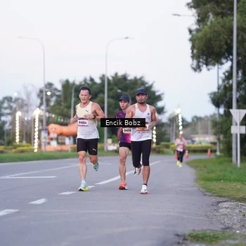 Runner Photo 9144298