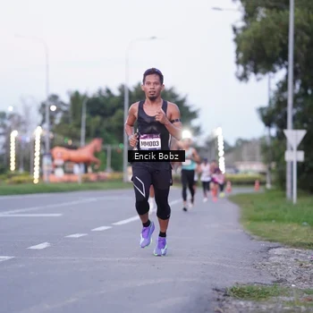 Runner Photo 9144345