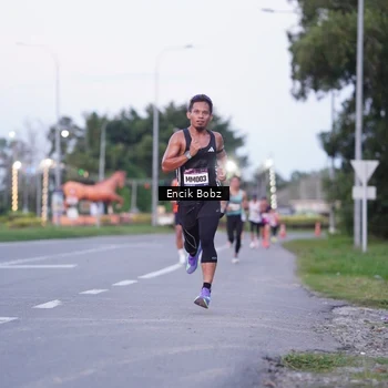 Runner Photo 9144349