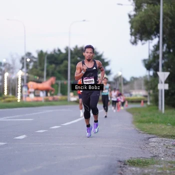 Runner Photo 9144352