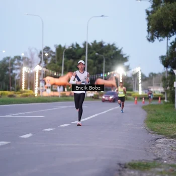 Runner Photo 9144972