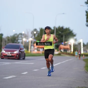 Runner Photo 9145000