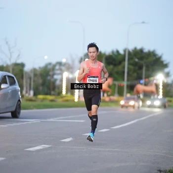 Runner Photo 9145022