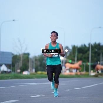 Runner Photo 9145038