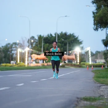Runner Photo 9145042