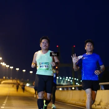 Runner Photo 9145046