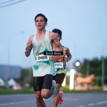 Runner Photo 9145075