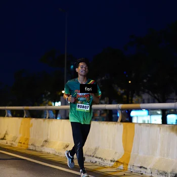 Runner Photo 9145343
