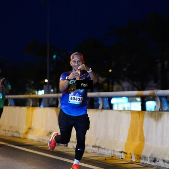 Runner Photo 9145373