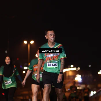 Runner Photo 9145806