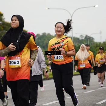 Runner Photo 9148401