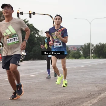Runner Photo 9153053