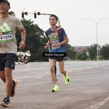 Runner Photo 9153078