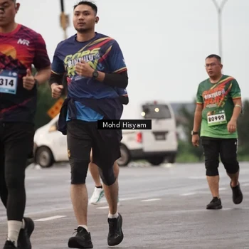 Runner Photo 9153160