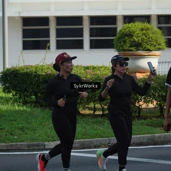 Runner Photo 9156000