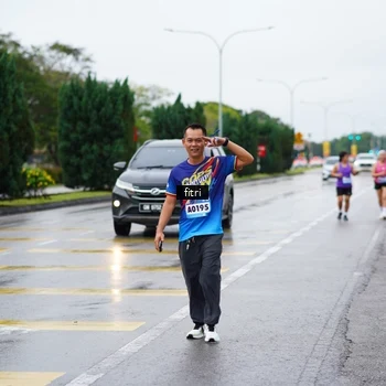 Runner Photo 9156077