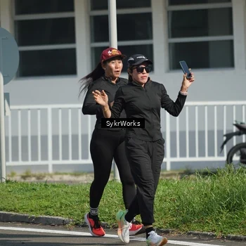 Runner Photo 9156078