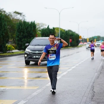 Runner Photo 9156108