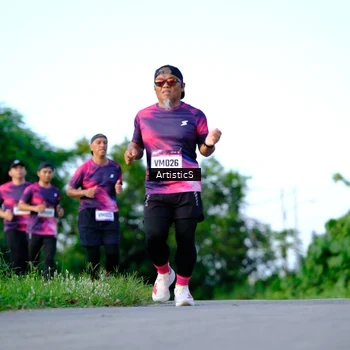 Runner Photo 9156786