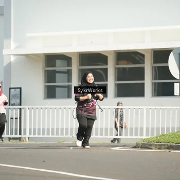 Runner Photo 9156812