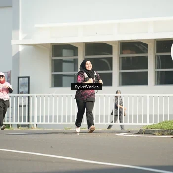 Runner Photo 9156823