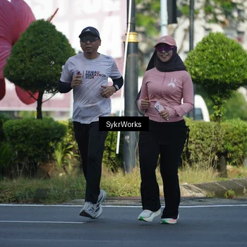 Runner Photo 9157314