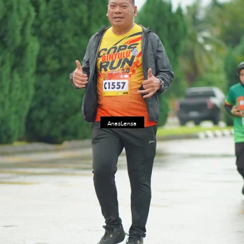 Runner Photo 9158033