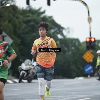 Runner Photo 9158698