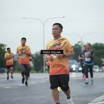 Runner Photo 9159472