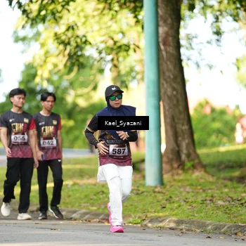 Runner Photo 9159773