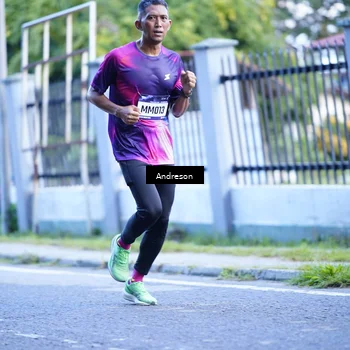 Runner Photo 9160906