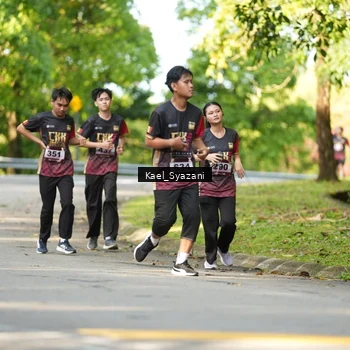 Runner Photo 9161080