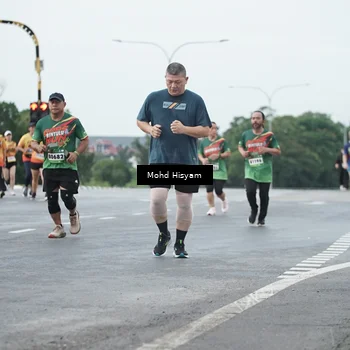 Runner Photo 9162904